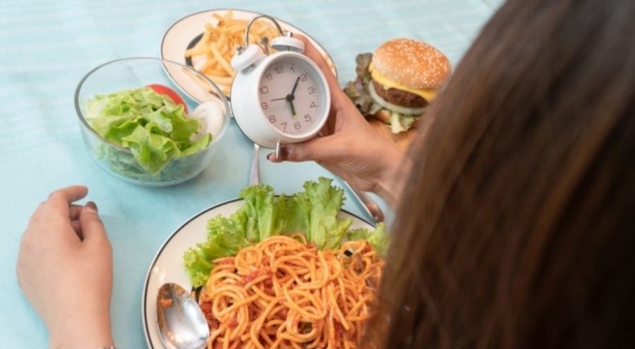 Araştırmalar ortaya koydu: Yemeklerinizi kaçta yediğiniz kalbinizi etkiliyor
