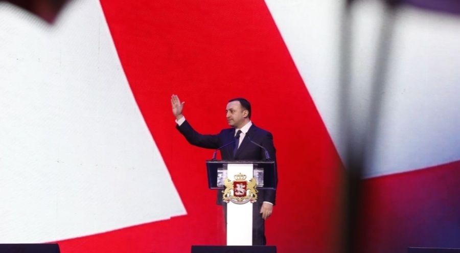 Avrupa Birliği' nin Gürcistan'a adaylık statüsü vermesi Tiflis'te kutlanıyor