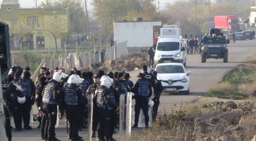Diyarbakır'da kalaşnikoflu kavga: 9 yaralı