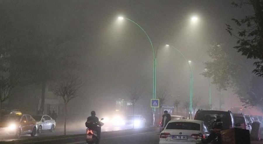 Diyarbakır'da uçuşlara 'sis' engeli