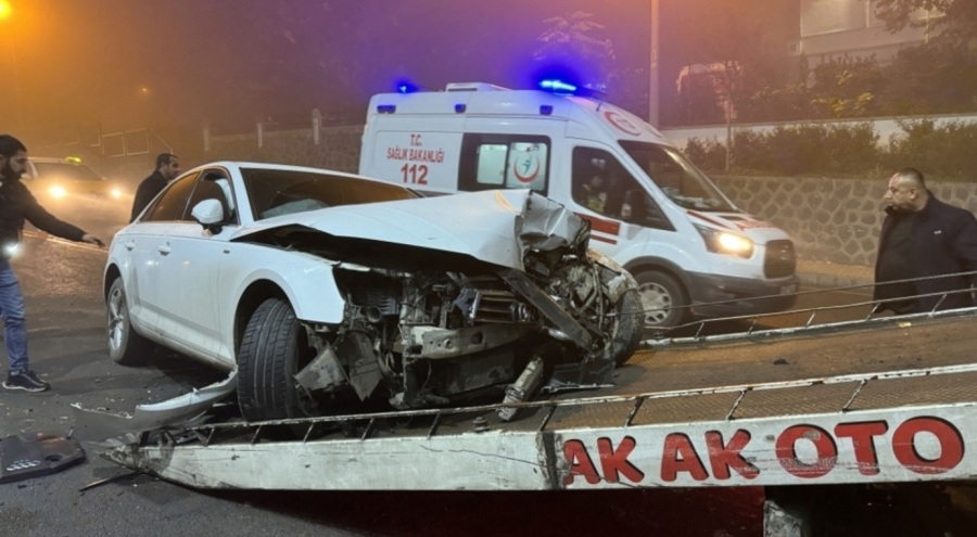 Diyarbakır'da trafik kazası: 4 kişi yaralandı