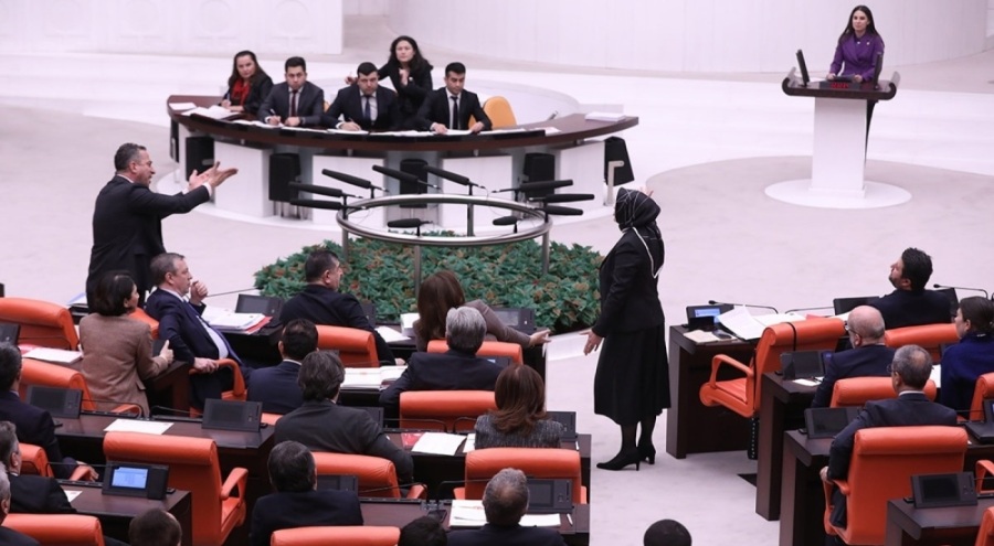 Meclis karıştı: Bütçe görüşmelerinde gerginlik!