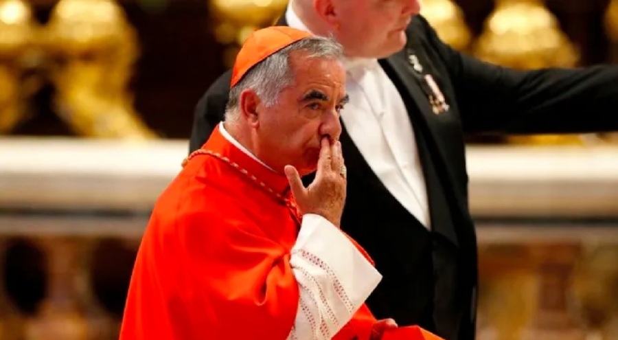 Vatikan'da yolsuzluk skandalına karışan Kardinal Becciu'ya hapis cezası!