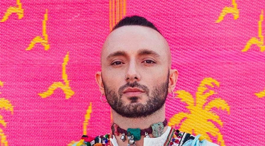 Mabel Matiz Altın Kelebek ödülünü satışa çıkardı