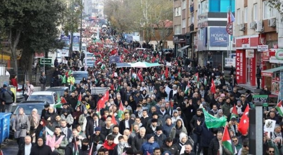 İstanbul'da binlerce kişi Filistin'e destek için yürüdü