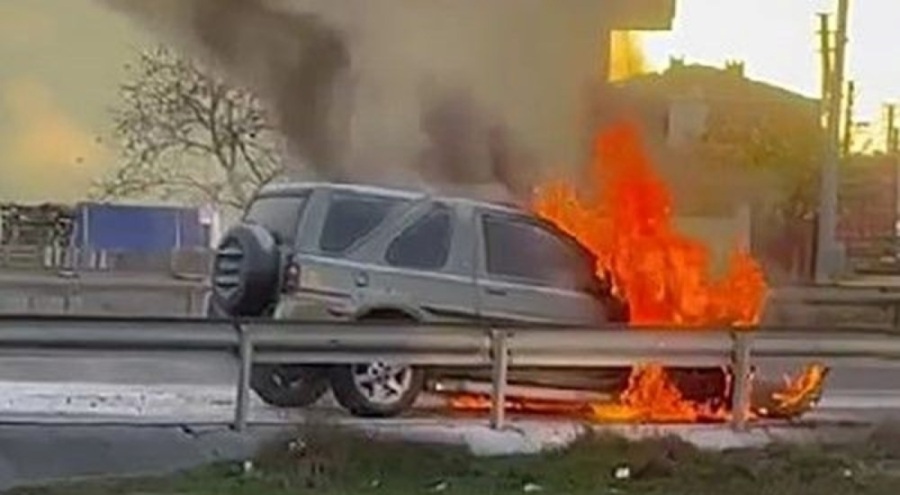 Seyir halindeki cip alev aldı!