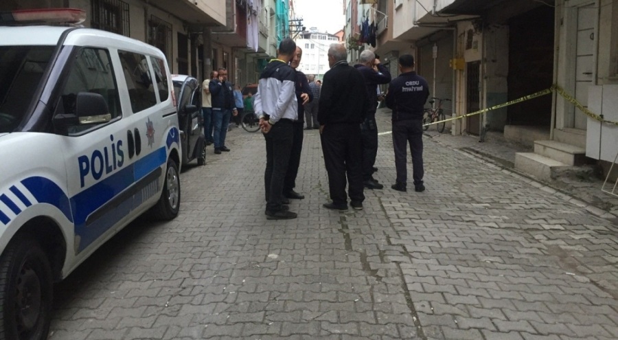 Adapazarı'nda bir kişi evinde ölü bulundu