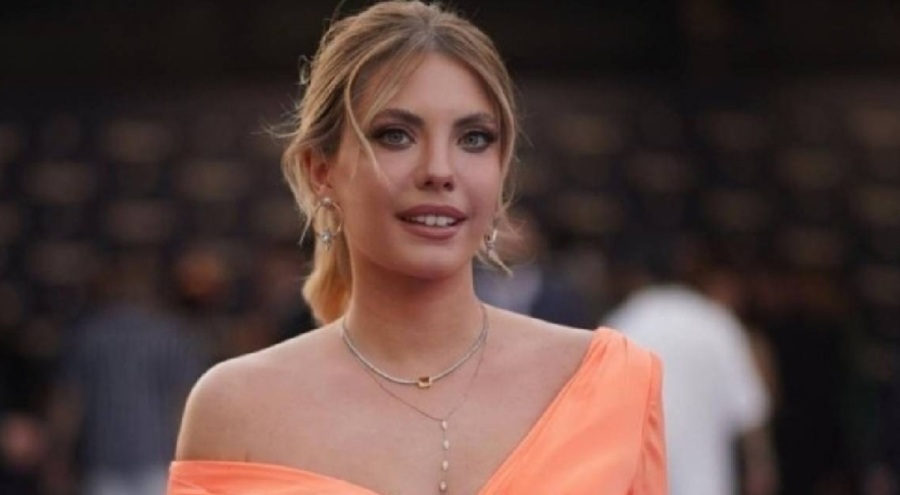 Ünlü oyuncu Eda Ece çocukluk fotoğrafını paylaştı!