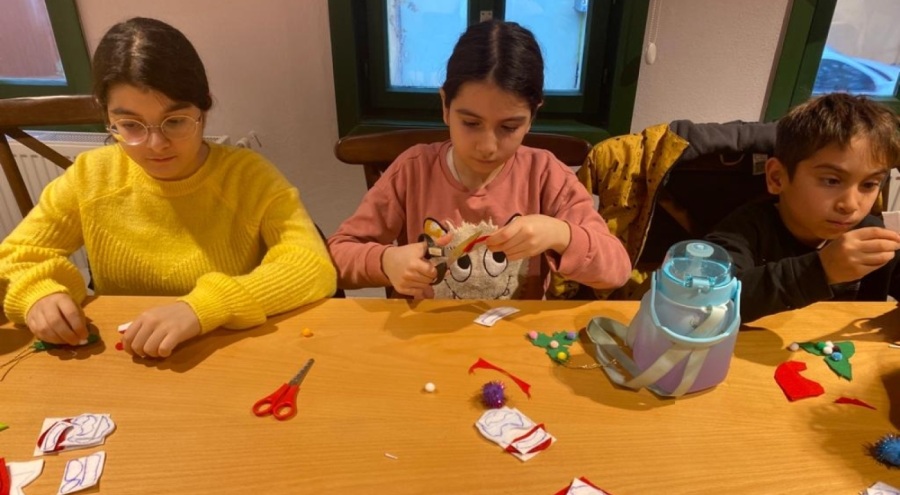 Bursa Nilüfer'de yılbaşı süslerini kendileri yaptı