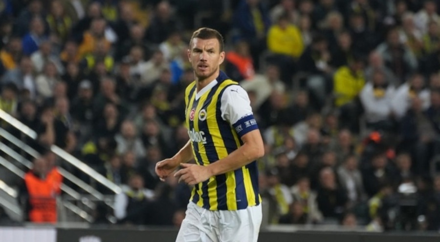 Fenerbahçe'de Edin Dzeko'dan kötü haber!