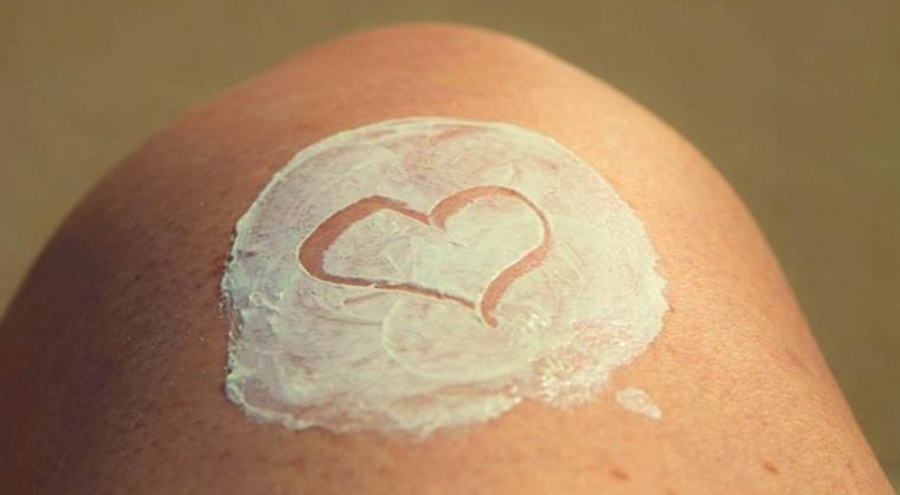 Uzmanı duyurdu, güneş kremi kışın da kullanılmalı