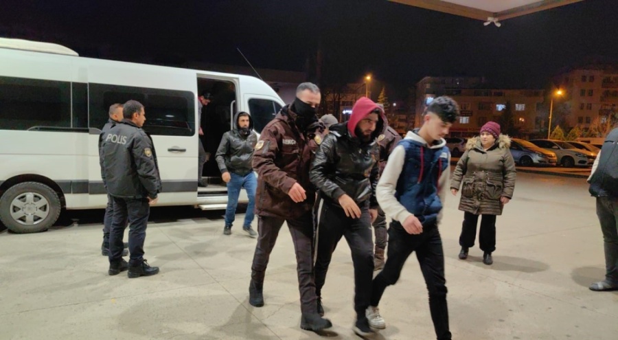 Bursa'da 13 kaçak göçmen yakalandı!