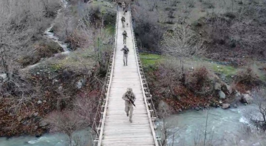 Bitlis'te PKK'nın kış üslenmesine operasyon
