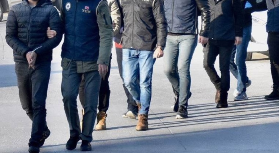 4 ilde FETÖ operasyonu! 14 şüpheliye gözaltı
