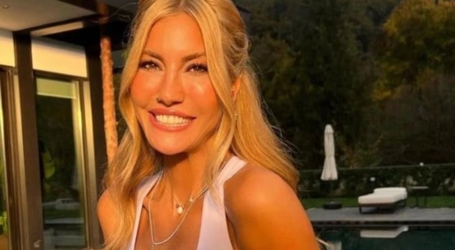 Çağla Şıkel karanlık inzivaya çekildi