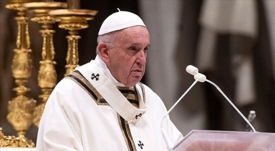 Papa'dan eşcinsel çiftlere evlilik onay çıktı