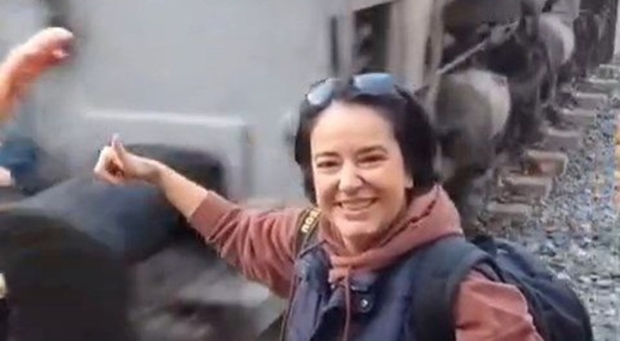 Korkutan anlar! Trenle selfie çekerken ölümden döndü