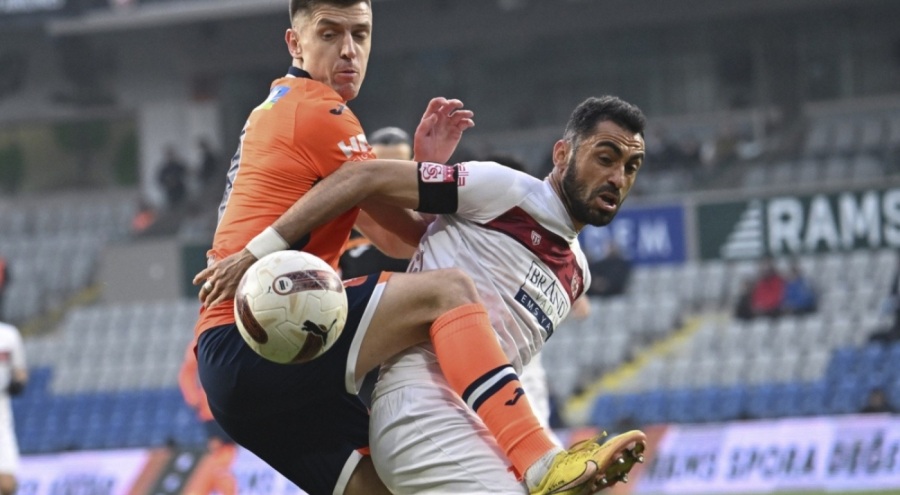 Sivasspor Teknik Direktörü hakemlere veryansın etti