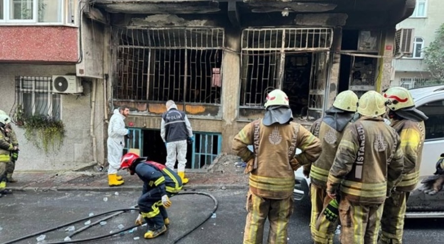 İş yerinde çıkan yangın, evlere de sıçradı!