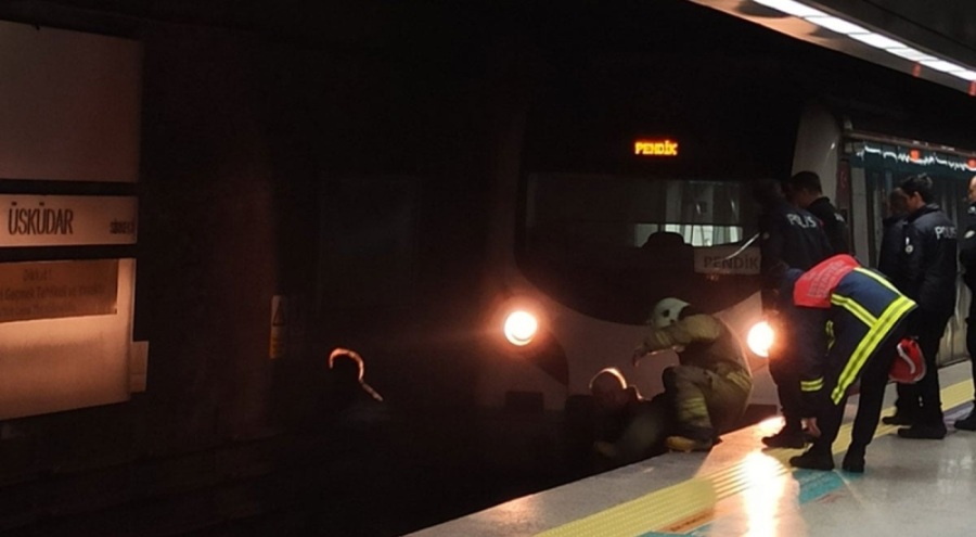 Marmaray'da bir kişi intihar etti!