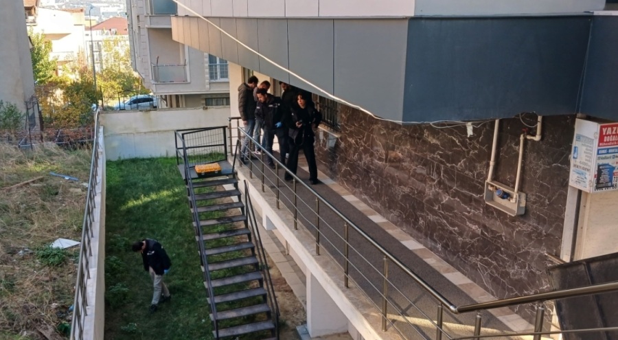 Komşu kavgasında silahlar konuştu!