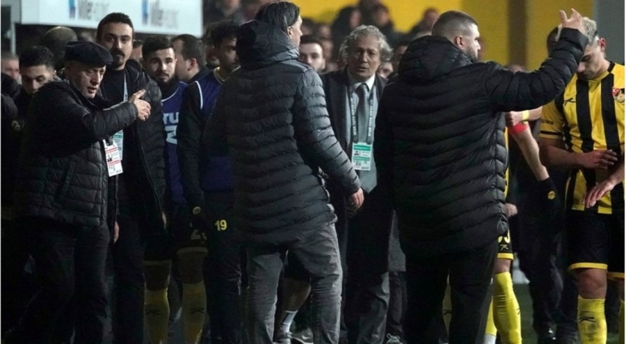 Takımı sahadan çeken İstanbulspor Başkanı: Ceza gelmiş küme düşmüşüz sorun değil