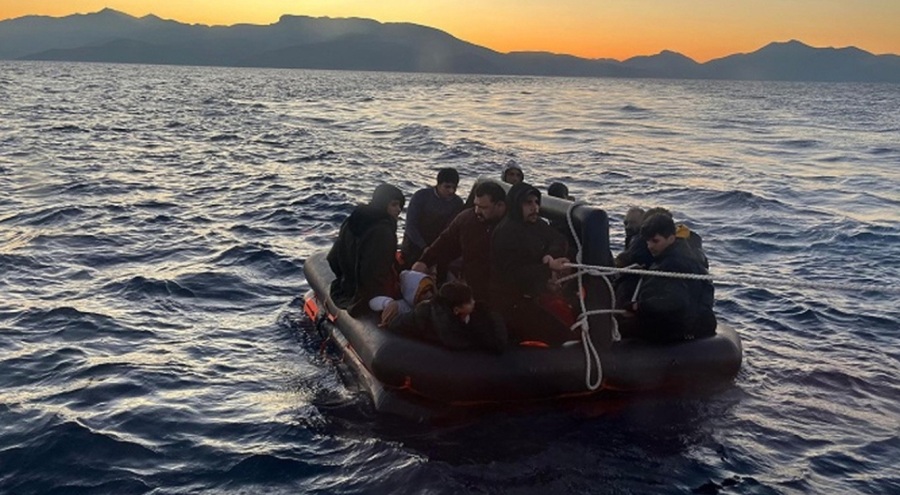 Muğla açıklarında 106 düzensiz göçmen kurtarıldı