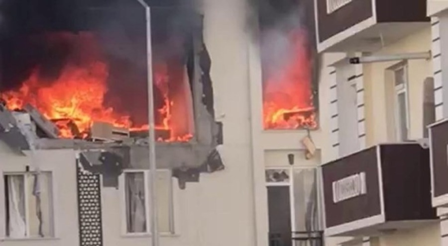 Kars'taki patlamada 14 daire zarar gördü