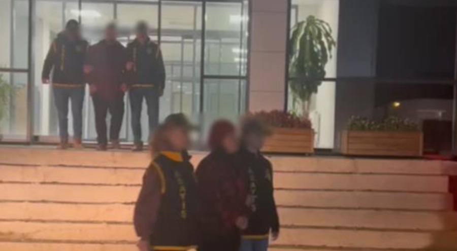 Yalova'da kırmızı bültenle aranan 2 yabancı uyruklu yakalandı