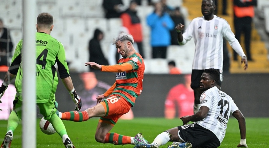 Alanyaspor, Beşiktaş'ı 3 golle mağlup etti