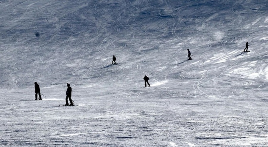 Palandöken'de yılbaşına özel hazırlıklar yapıldı