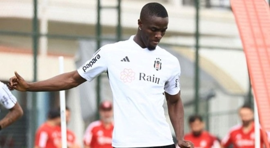 Beşiktaş'ta oynayan Eric Bailly'e eski takımı talip oldu
