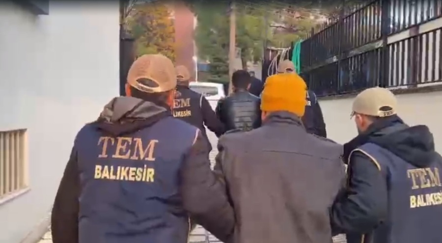 DEAŞ üyesi 4 kişi kıskıvrak yakalandı