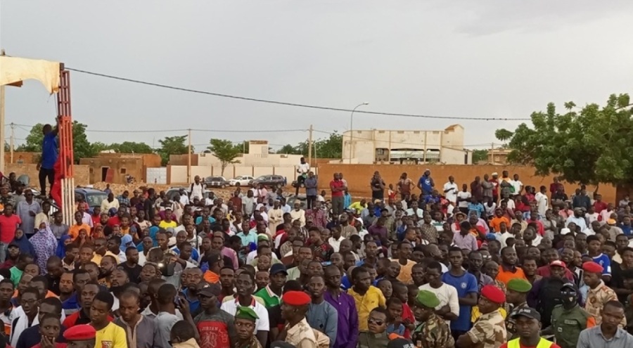 Fransa, Nijer'deki büyükelçiliğini kapatıyor