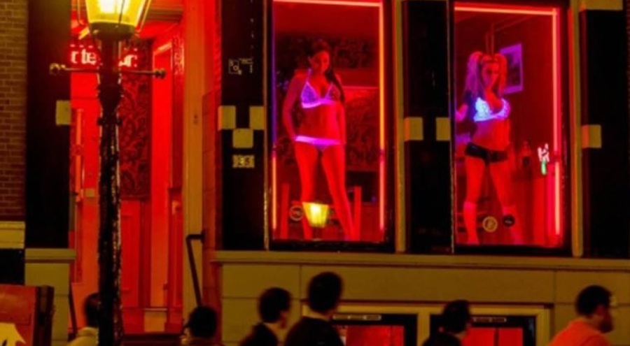 Avrupa'nın en büyük genelevi taşınıyor