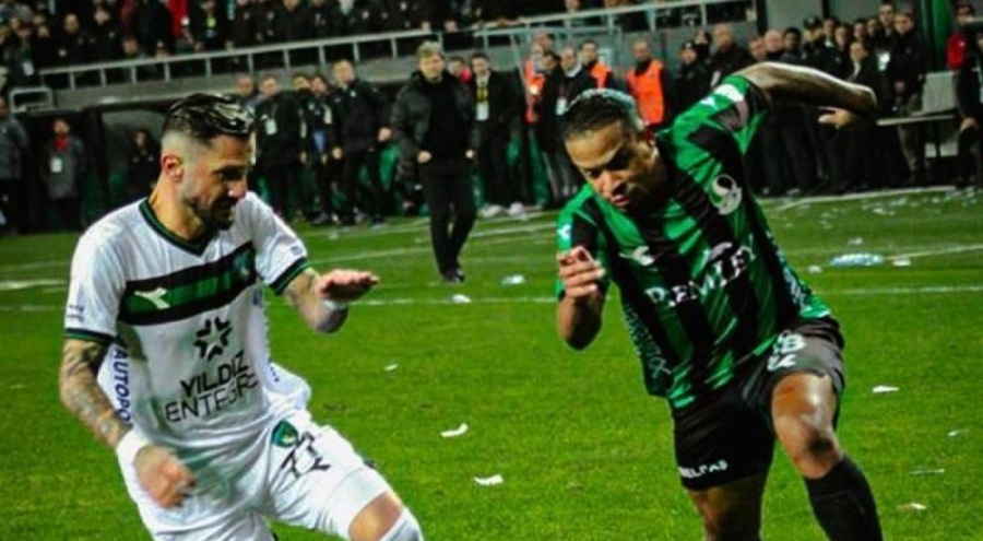Sakaryaspor, Kocaelispor'u 3-1 mağlup etti