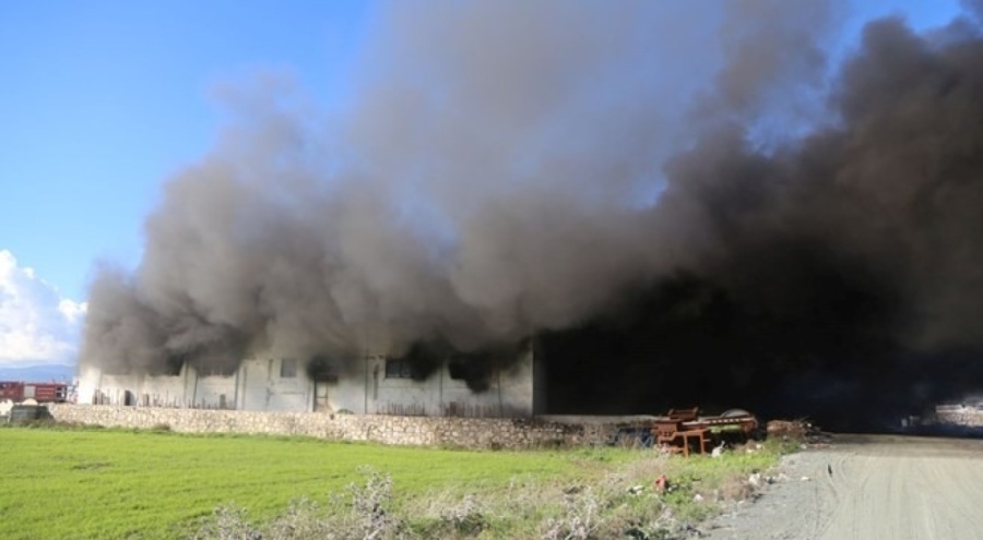 Mobilya fabrikasında yangın!