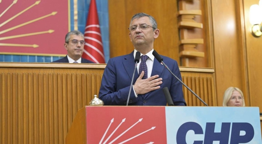 CHP Genel Başkanı Özgür Özel, Hristiyanların Noel Yortusu'nu kutladı