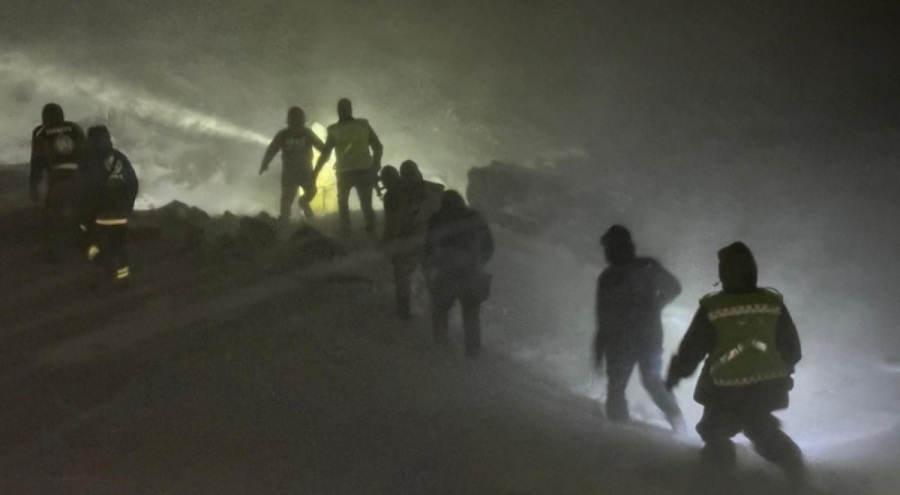 Yol açma çalışmasında facia! Ölüler var