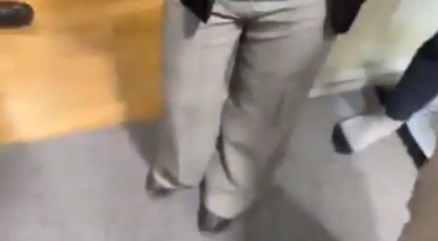 İstanbul'da üniversitede "mescide ayakkabıyla girme" görüntülerine inceleme başlatıldı