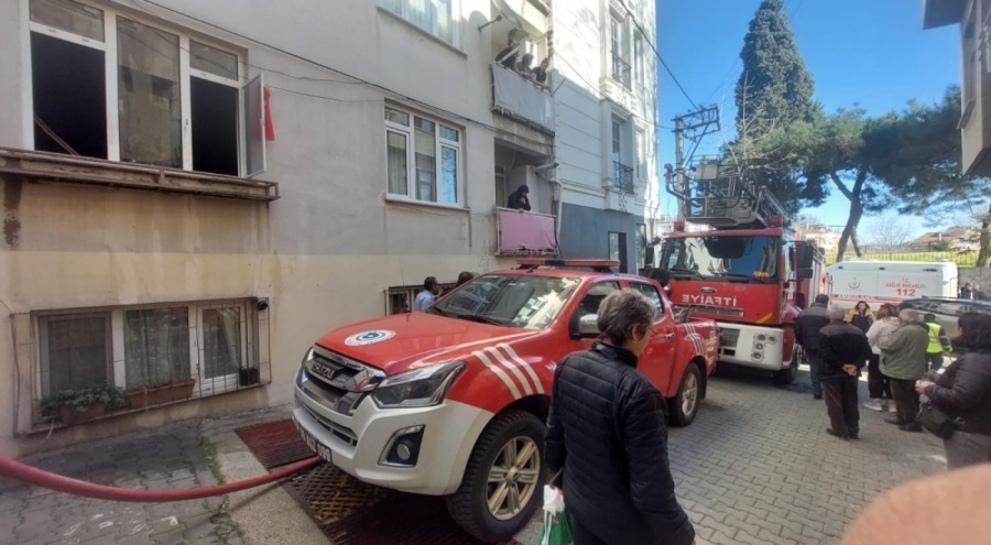Evde yangın çıktı! 4 yaşındaki çocuk hastaneye kaldırıldı