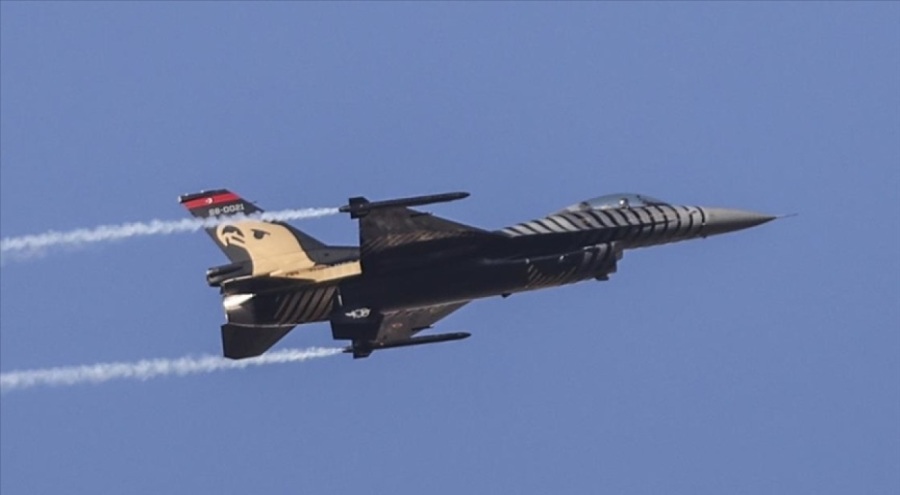 Gaziantep'te SOLOTÜRK'ten şehitlere saygı uçuşu