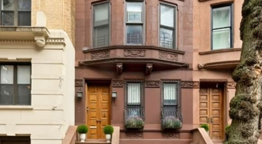 "Evde Tek Başına 2" filmindeki lüks ev satışta