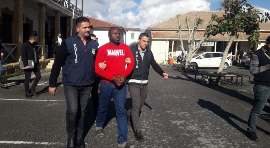 KKTC'de döviz bürosu sahibini öldürüp Rum kesimine kaçtılar