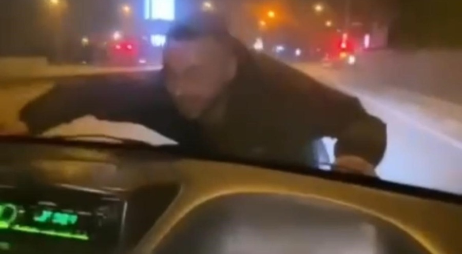 Dehşete düşüren anlar... Bursa'da canını hiçe saydı