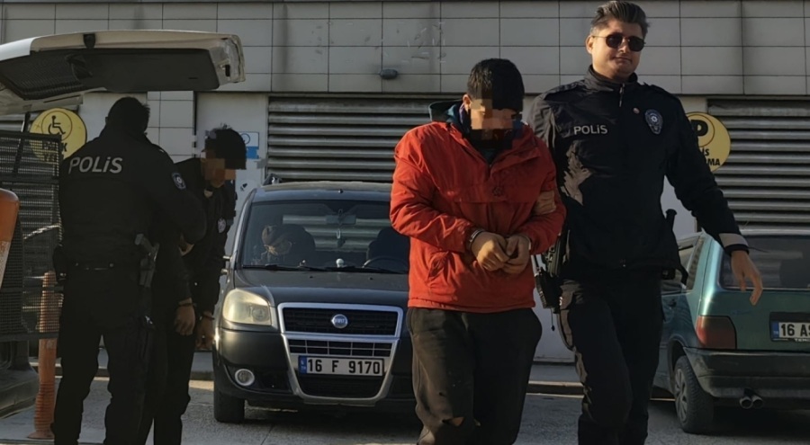 Bursa'da demir çalan hırsızlar yakalandı