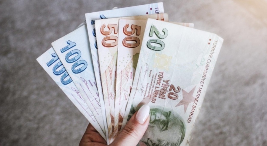 Çalışan emekliye 5 bin lira ikramiye verilmesini öngören düzenleme Meclis'ten geçti