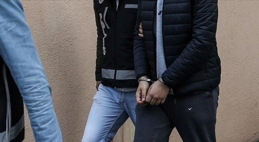 Türk Silahlı Kuvvetleri'ne hakaret içerikli paylaşımlara ilişkin 3 kişiye tutuklama