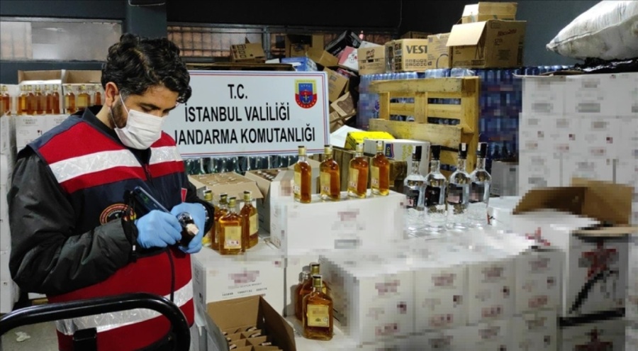 İstanbul'da 50 operasyonda 95 bin litre sahte içki ele geçirildi