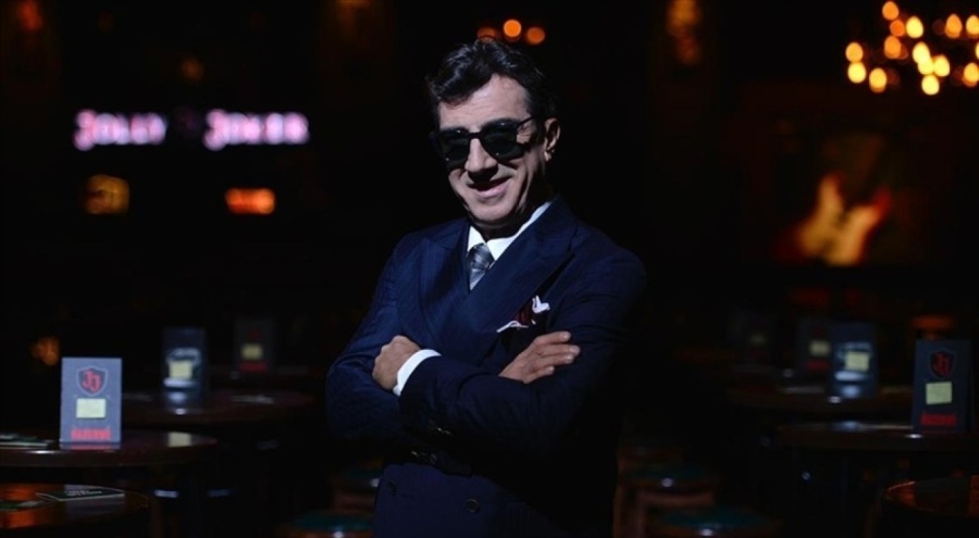 Erhan Güleryüz Cumhuriyet'in 100. yılına özel "Açtık Yelkenleri" marşını hazırladı